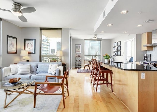 Foto del edificio - 300 Bowie St