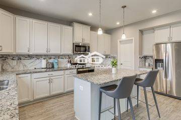 Foto del edificio - 923 112th Ln NE
