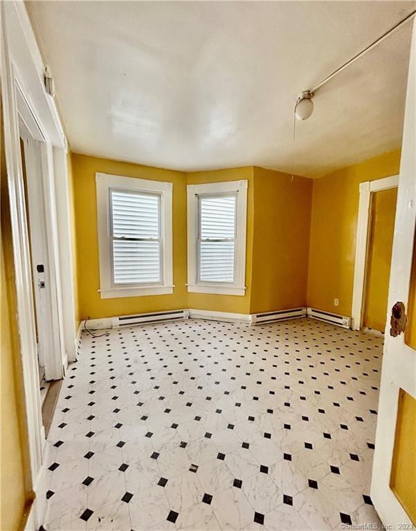 89 Madison St, Waterbury, CT 06706 Room for Rent in Waterbury, CT