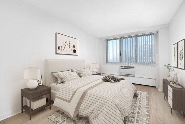 1-BR/1BA Bedroom - 441 W. Oakdale