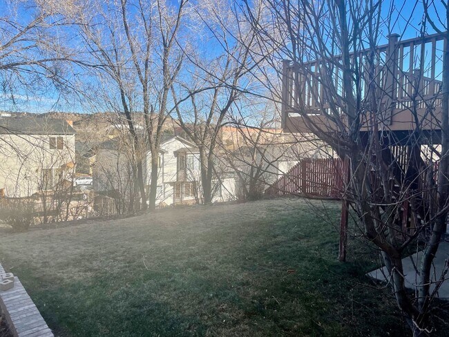 Foto del edificio - BEAUTIFUL MOUNTAIN SHADOWS 5BD HOME with A/C- Security Deposit Waiver Available