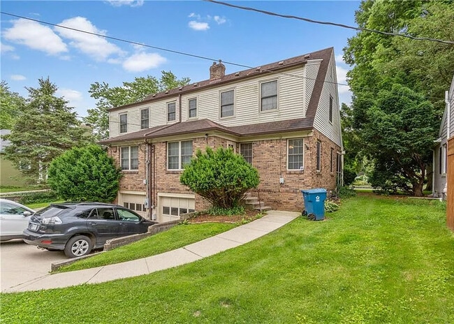 Photo - 1514 Kessler Blvd E Dr House