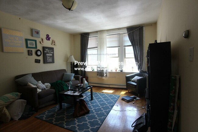 Foto del edificio - 32 Ransom Rd