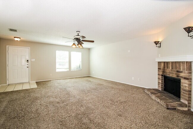 Building Photo - 7620 Shoal Bend