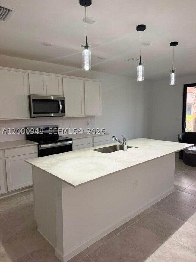 Foto del edificio - 1527 Fells Cove Ln