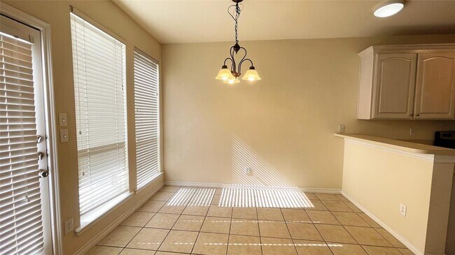 Building Photo - 4032 Cottage Park Ct