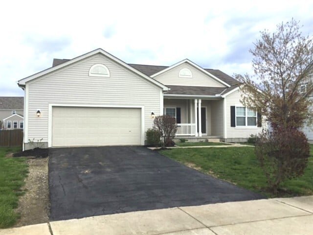 Building Photo - 210 Cherry Tree Ln