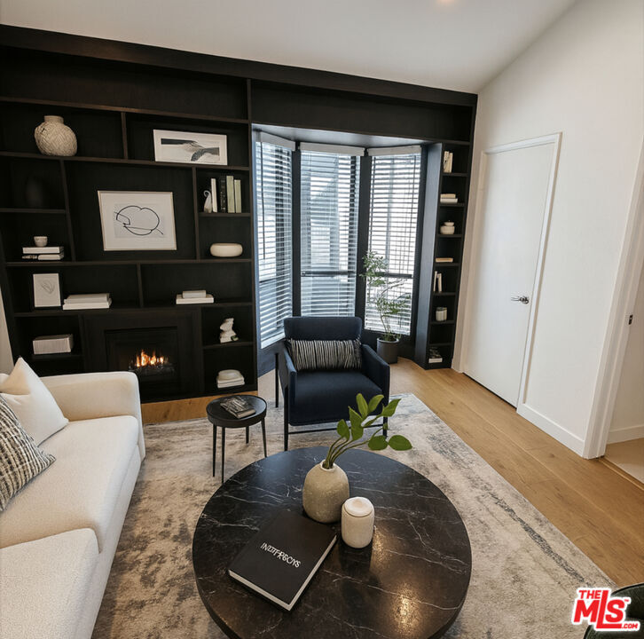 Foto principal - 880 Hilldale Ave