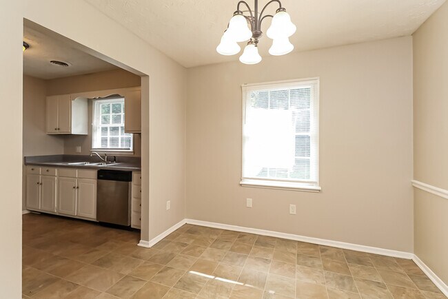 Building Photo - 207 Osmond Dr