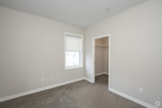 1BR, 1BA - 640SF - Bedroom/Walk-In Closet - The Bradford