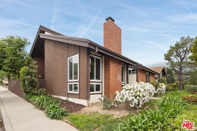 Foto del edificio - 1329 Avenida de Cortez