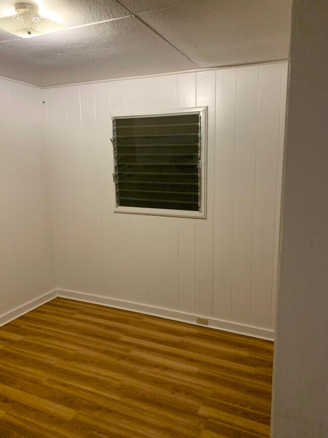 Back Bedroom - 87-1568 Farrington Hwy