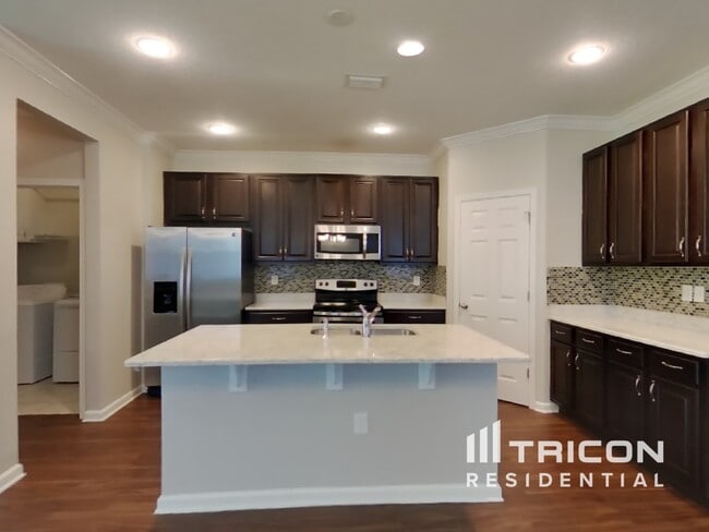 Building Photo - 11794 Parker Lakes Drive