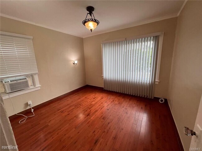 Foto del edificio - 2 br, 1 bath House - 647 N Curson Ave