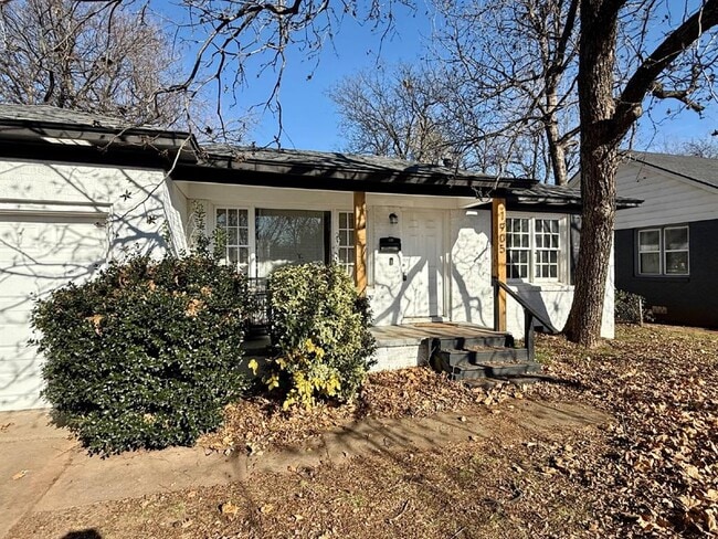 Building Photo - 1905 Hasley Dr