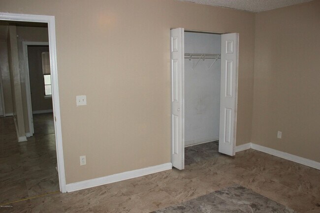 Foto del edificio - 6310 Delacy Rd