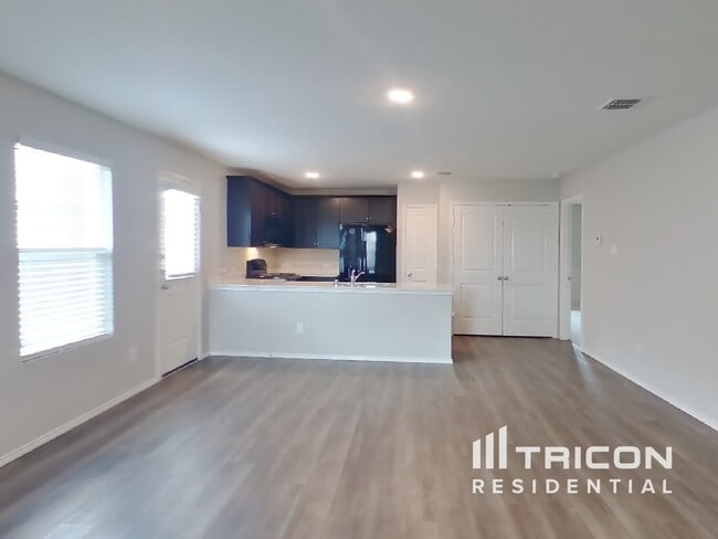 Building Photo - 1617 Daunton Dr