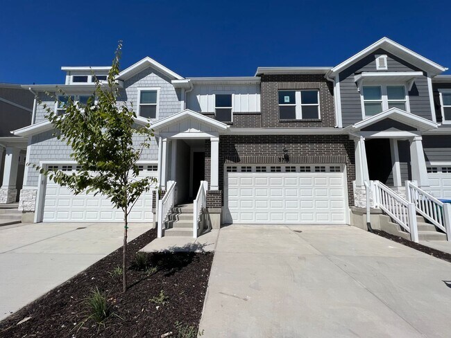 Foto del edificio - 4 bedroom/2.5 bathroom Townhome in Lehi