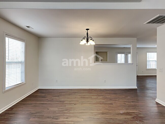 Foto del edificio - 1208 Mallory Ln