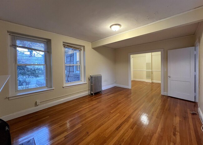Building Photo - 8 Craigie Cir