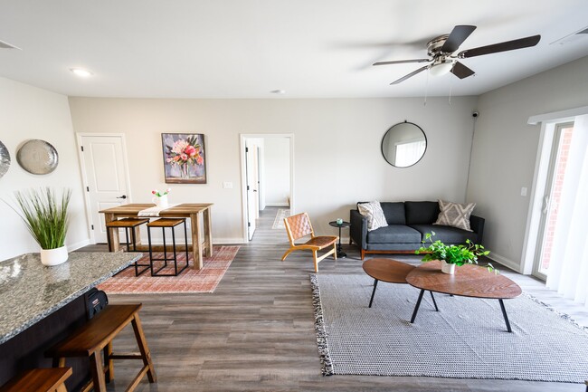 Building Photo - Plum Ridge Apartments