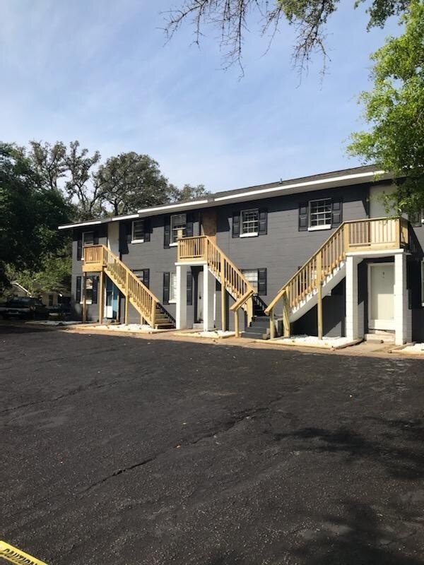 Building Photo - 2403 17th Ave