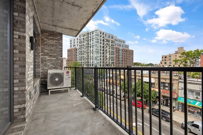 Foto del edificio - 815-823 Flatbush Ave