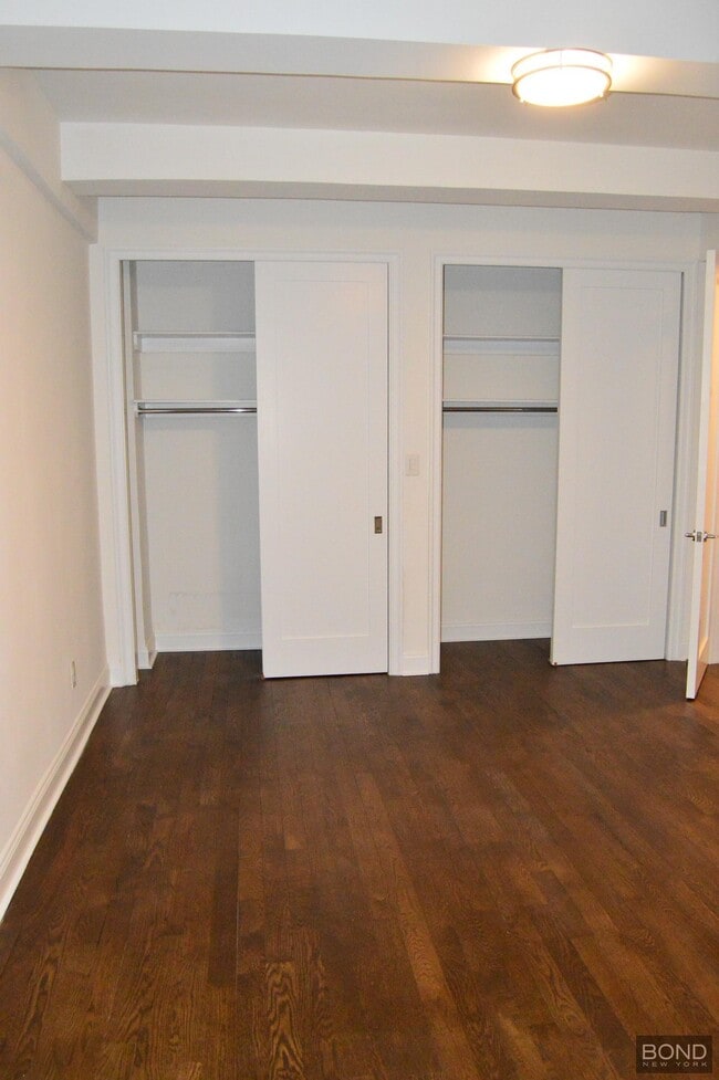 Building Photo - 145 W 55th St