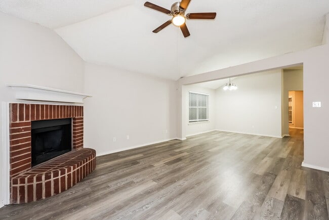 Building Photo - 6841 Prairie Hill Rd N