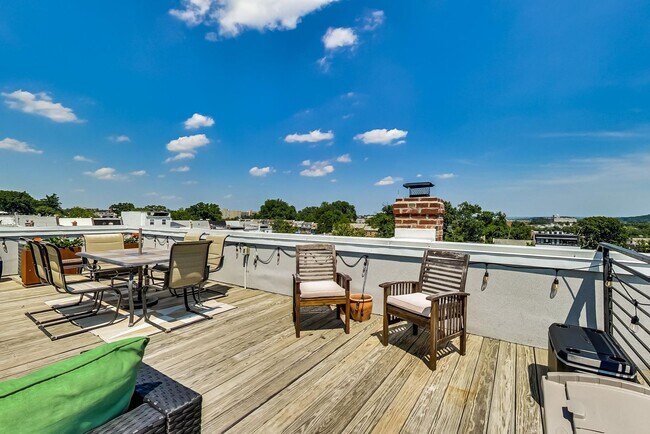 Building Photo - Gorgeous home all for you!