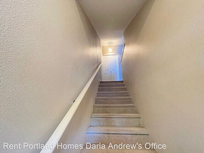 Foto del edificio - 2 br, 2.5 bath House - 324 NE EDGEWAY DR #...