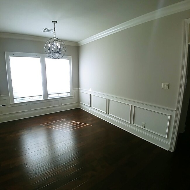 Building Photo - 104 Perfect Pl