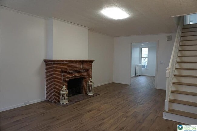 Foto del edificio - 128 S West St