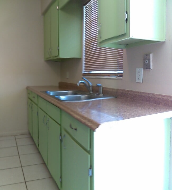 Building Photo - 8030 Orange Ave