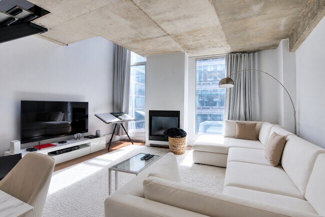 Photo du bâtiment - 445 Av. Viger O