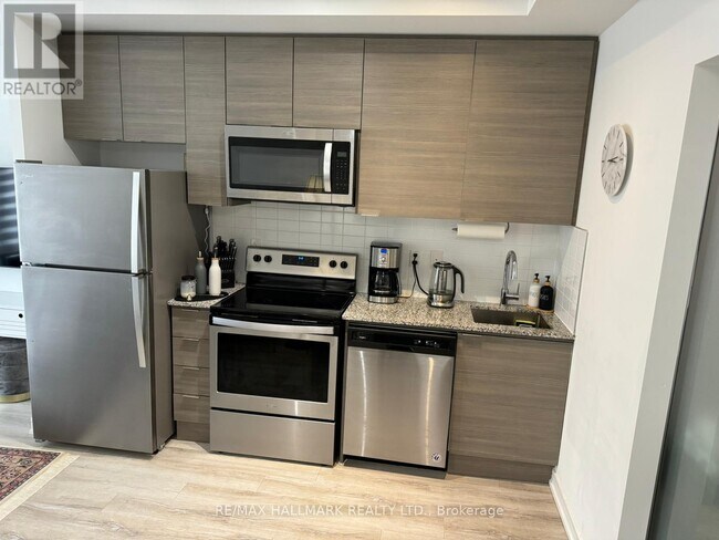 Photo du bâtiment - 621 Sheppard Ave E
