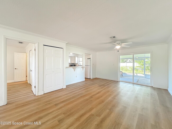 Foto del edificio - 2198 Woodbury Rd