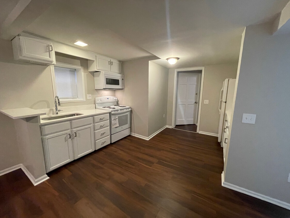 Kitchen - 1316 Wisconsin Ave