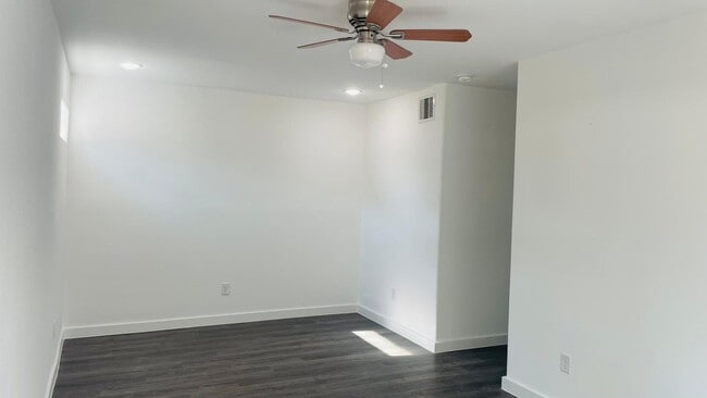 Building Photo - 8416 Sandra St