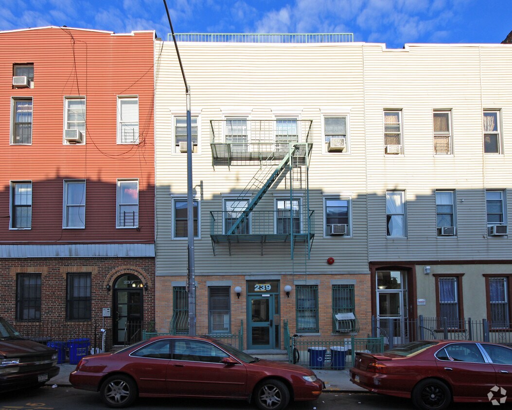 Primary Photo - 239 Jefferson St