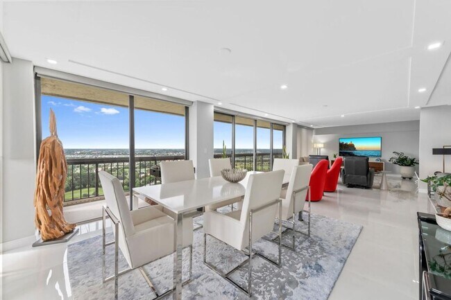 Foto del edificio - 1900 Consulate Pl