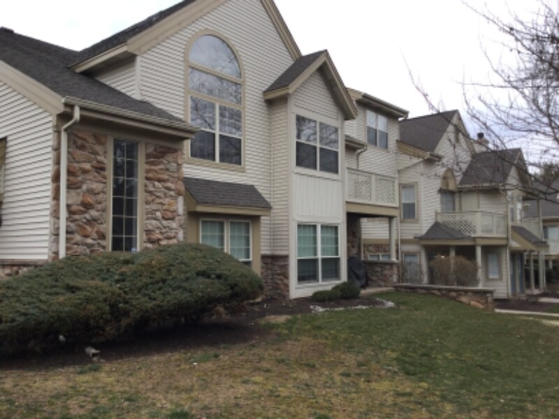 Primary Photo - 616 Foxcroft Cir