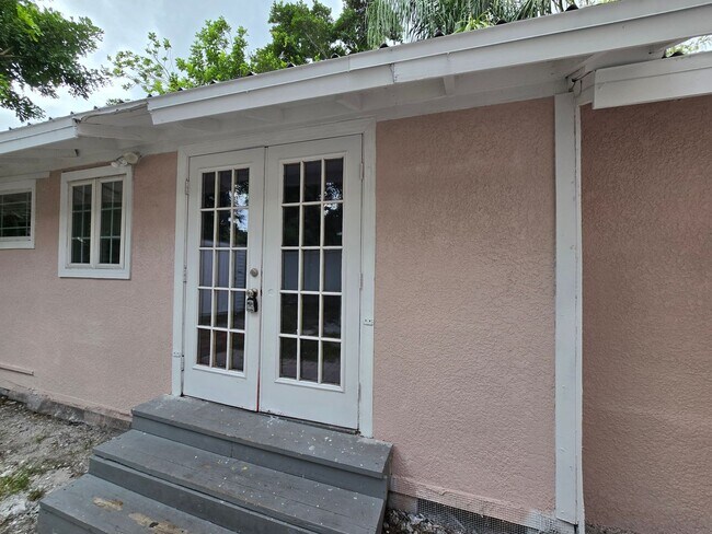 Foto del edificio - Charming Cottage Style 2 bed/1 bath Home N...
