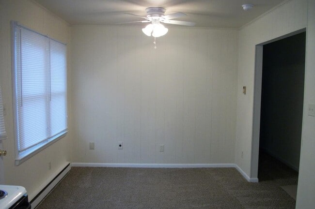 Building Photo - 514 Clyde Ave