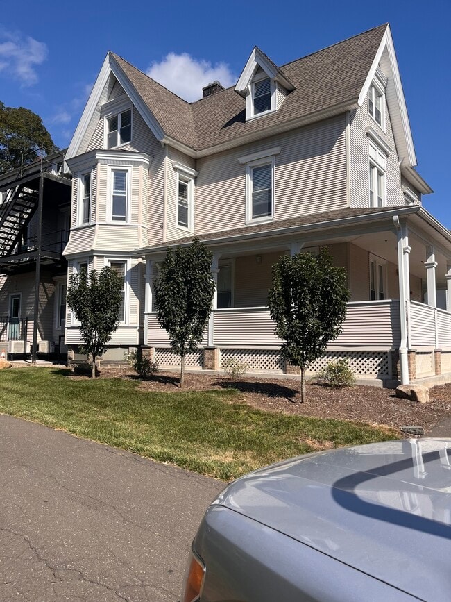 Building Photo - 56 Terrace Ave