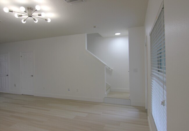 Foto del edificio - 4635 Chatterton Way