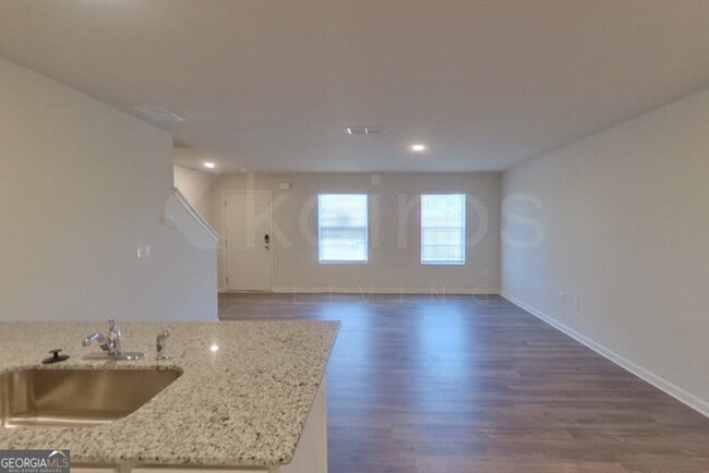 Building Photo - 520 Ivy Brook Way