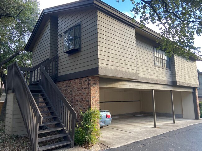 Building Photo - 11815 Vance Jackson Rd