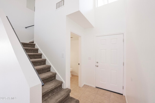 Building Photo - 413 S Sunrise Dr