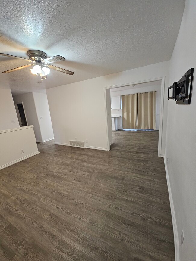 Building Photo - 1442 W 730 S